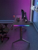 جهاز بلاي ستيشن الرقمي بسعة 825 جيجابايت مع طاولة غاماكس RGB سوداء بأبعاد 140*60*74 وكرسي ألعاب غاماكس جلدي - Image 10