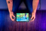 ⁦وحدة تحكم Razer Kishi V3 Pro Haptic USB C للهواتف والأجهزة اللوحية الصغيرة وأجهزة الكمبيوتر⁩ - الصورة ⁦8⁩